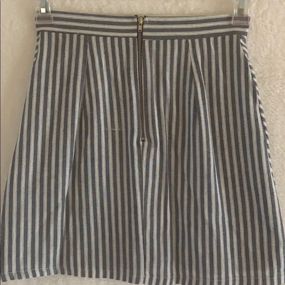 Skirt - Picture 2 of 2